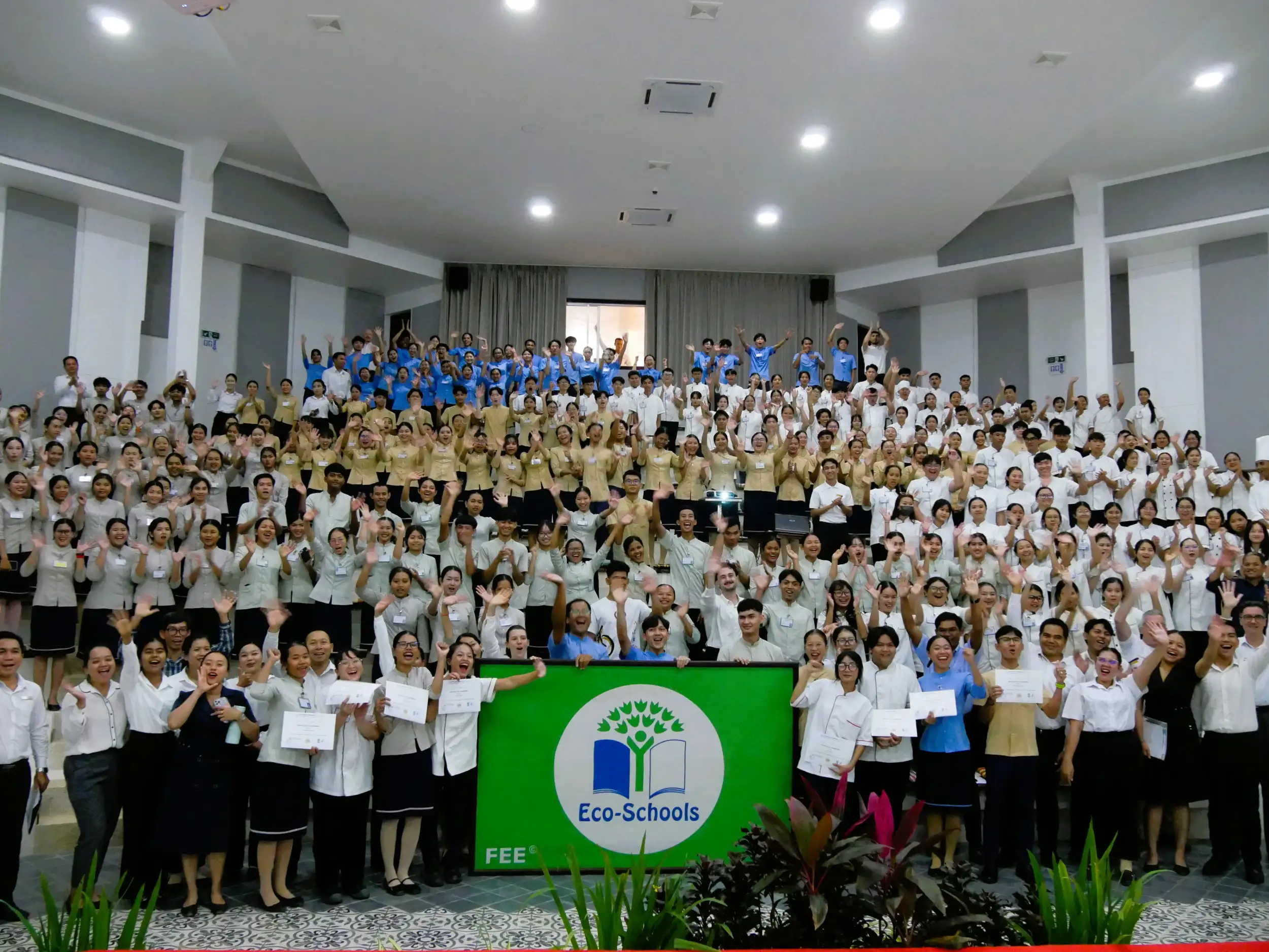 EHT Paul Dubrule Eco Campus green flag